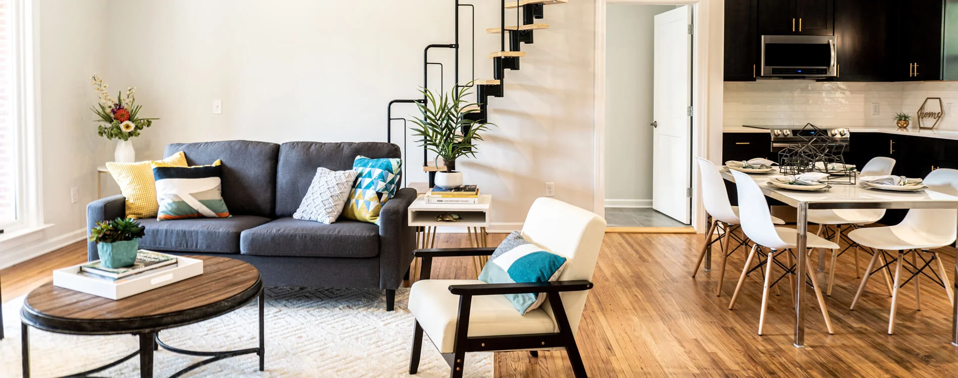 8683 North Snake Hill
